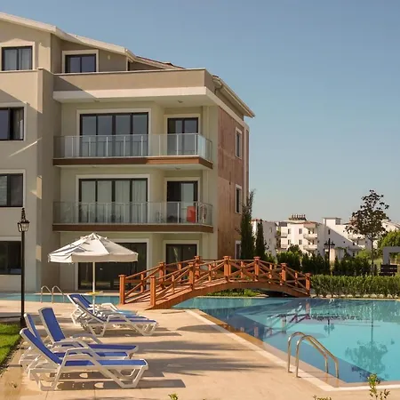 X Duplex With A Lake View Apartment *